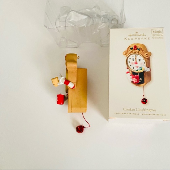 Hallmark Keepsake Cookie Clockington Christmas Ornament in Box 2007 No Batteries - Picture 2 of 6